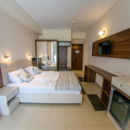 Jijo'S Hotel Mamaia Εξωτερικό φωτογραφία