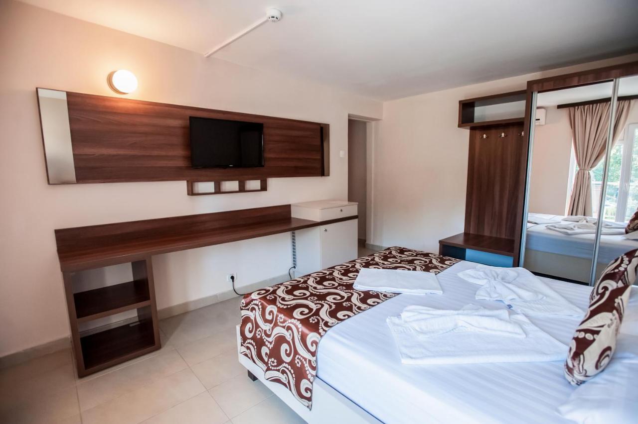 Jijo'S Hotel Mamaia Εξωτερικό φωτογραφία