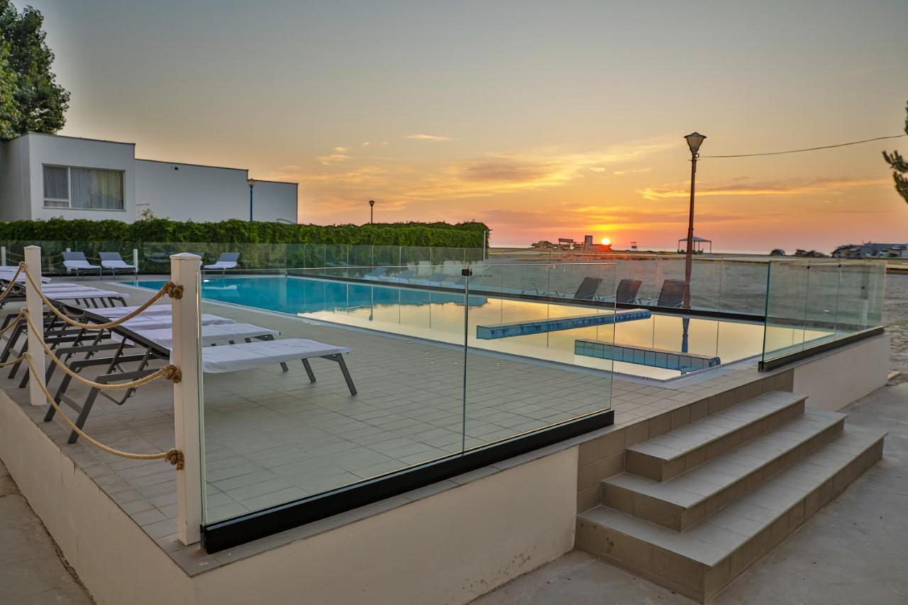 Jijo'S Hotel Mamaia Εξωτερικό φωτογραφία