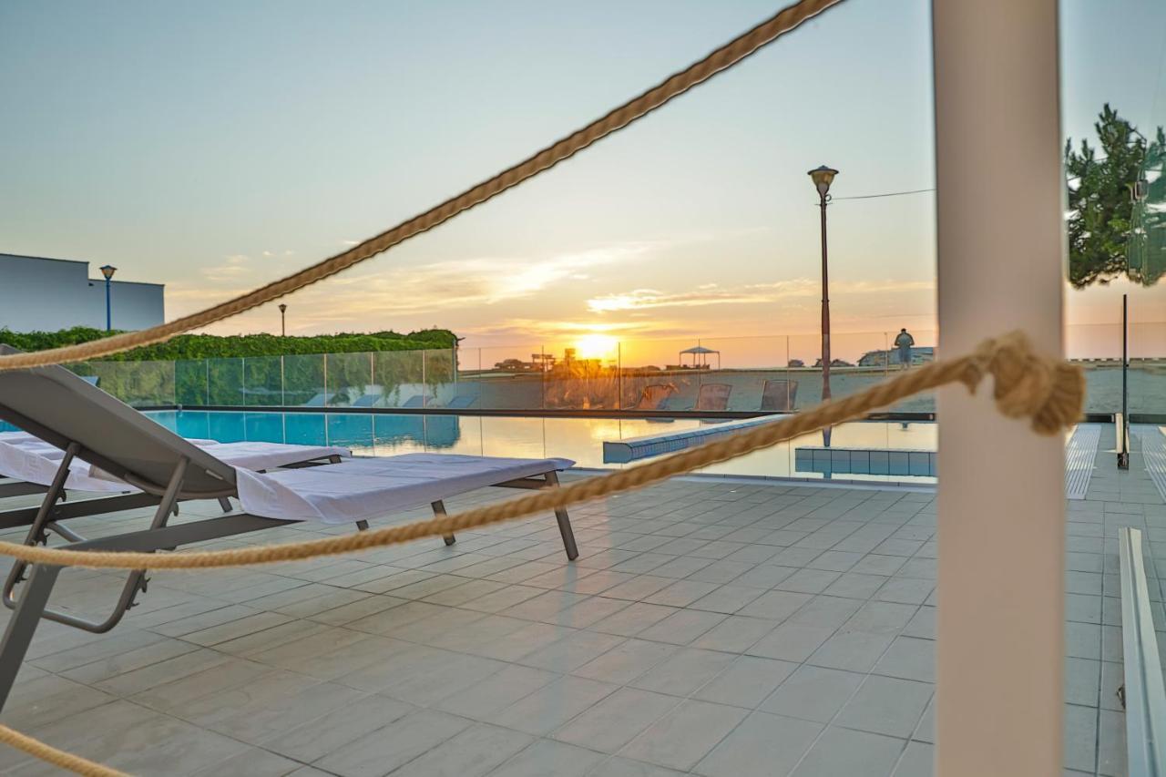 Jijo'S Hotel Mamaia Εξωτερικό φωτογραφία