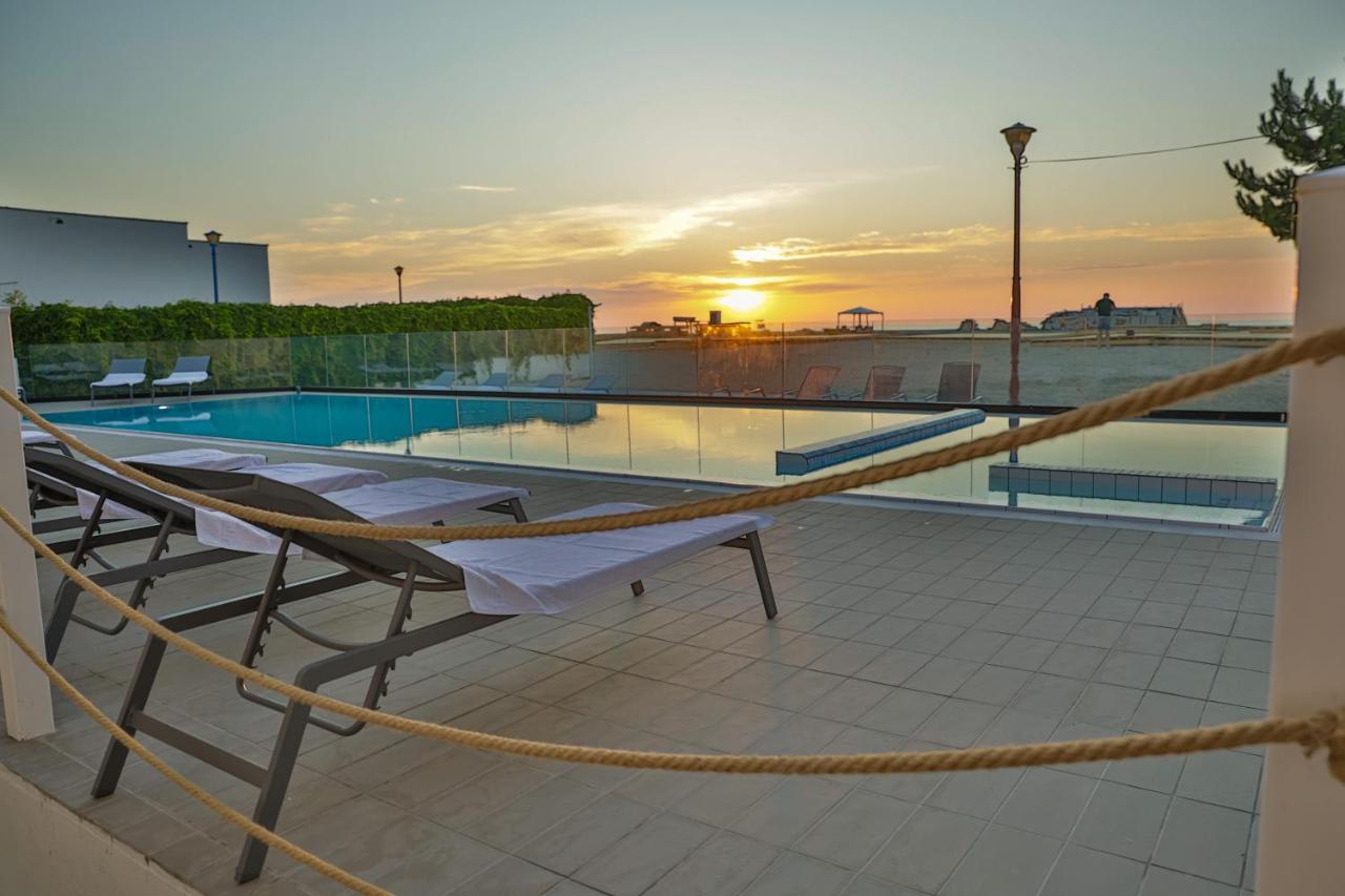 Jijo'S Hotel Mamaia Εξωτερικό φωτογραφία