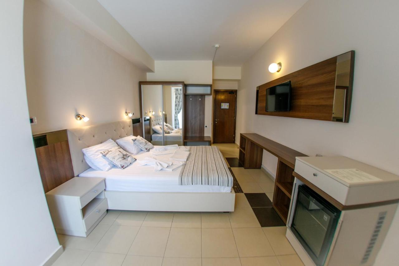 Jijo'S Hotel Mamaia Εξωτερικό φωτογραφία