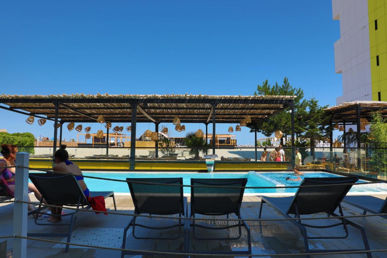 Jijo'S Hotel Mamaia Εξωτερικό φωτογραφία