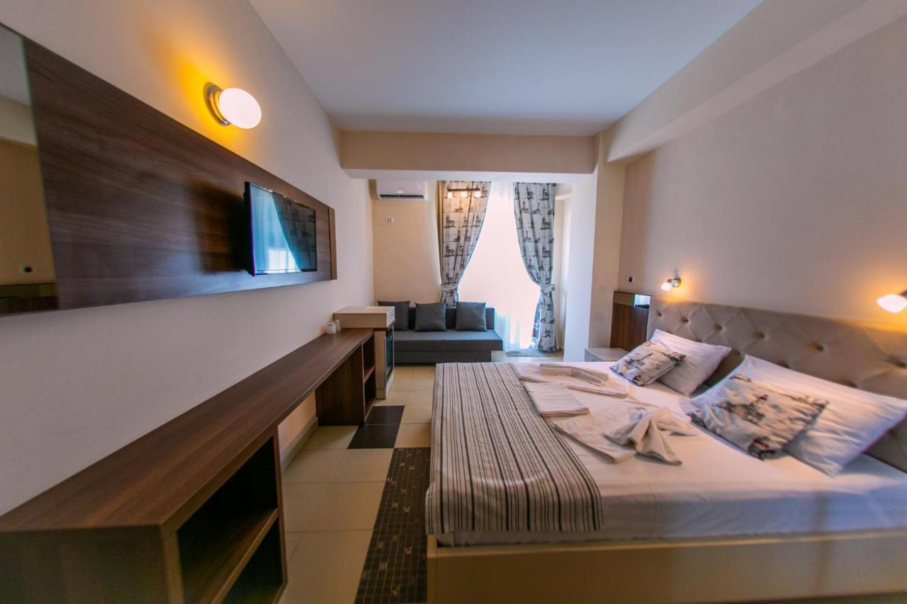 Jijo'S Hotel Mamaia Εξωτερικό φωτογραφία