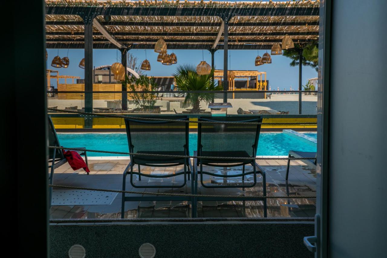Jijo'S Hotel Mamaia Εξωτερικό φωτογραφία