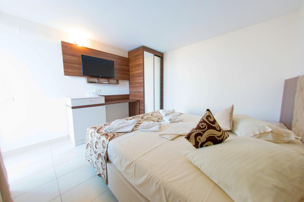 Jijo'S Hotel Mamaia Εξωτερικό φωτογραφία