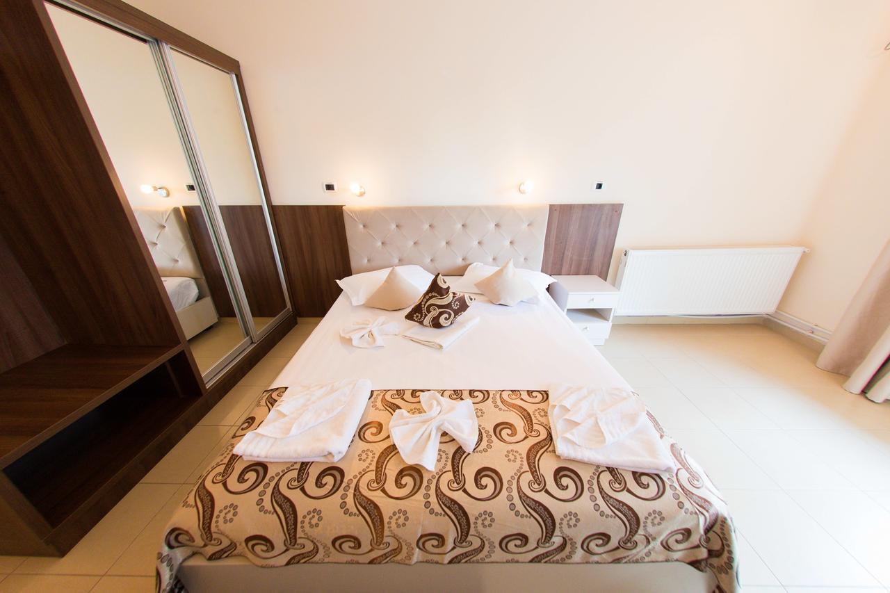 Jijo'S Hotel Mamaia Εξωτερικό φωτογραφία