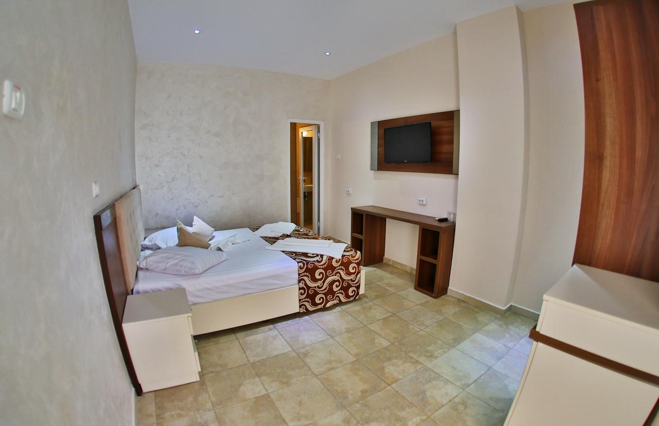 Jijo'S Hotel Mamaia Εξωτερικό φωτογραφία